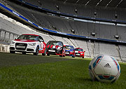 Audi A1 in den Farben der Vereine FC Bayern München, AC Mailand, FC Barcelona und SC Internacional de Porto Alegre in der Allianz Arena in München (©Foto. Audi AG)